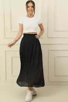 Узкая атласная полосатая юбка с эластичной подкладкой на талии