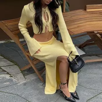 Узкий трикотажный топ со шнуровкой и юбкой, комплект из женских укороченных топов с круглым вырезом и расклешенными рукавами, юбка с разрезом и высокой талией, повседневные наряды на весну и осень M жёлтый