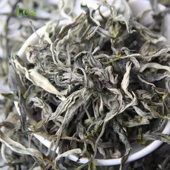 В 2015 году чай Дабайя с древним деревом, чай пуэр, весенний чай, чай Дашу, сырой чай, 500 г. 500g