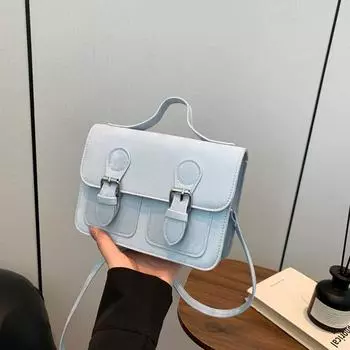 В этом году он популярен среди повседневных и милых небольших сумок, сумок-мессенджеров, новых весенне-летних и летних сумок 2024 года с универсальной фактурой.