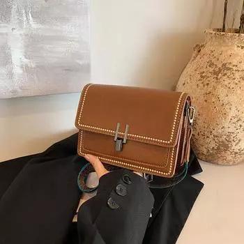 В этом году популярна сумка-мессенджер на одно плечо, маленькая женская сумка 2024 года, новая осенняя сумка в стиле ретро с нишевым дизайном, маленькая квадратная сумка чёрный