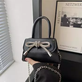 В этом году популярна женская сумка-мессенджер из лакированной глянцевой кожи с бантом в стиле иностранного стиля, сумка через плечо, персонализированная сумка с бриллиантами. зелёный