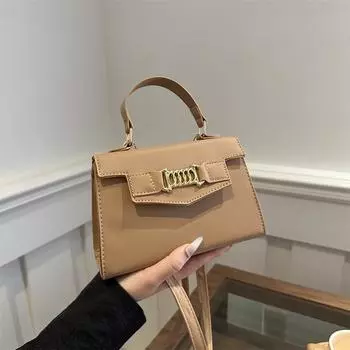 В этом году популярная маленькая женская сумка 2024 года весна-лето новая модная нишевая сумка-мессенджер женская простая сумка чёрный