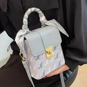 В этом году популярная маленькая женская сумка, новая летняя сумка-мессенджер, высококачественный нишевый дизайн, портативная маленькая квадратная сумка синий