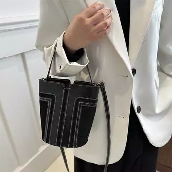 В этом году популярная нишевая дизайнерская сумка женская 2024 ранняя весна новая модная повседневная сумка-мессенджер иностранный стиль сумка-ведро прилив чёрный