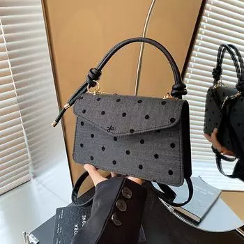 В этом году популярны новые модели 2024 года, иностранный стиль, персонализированные и красивые сумки, женская мода и досуг, простые однотонные звезда