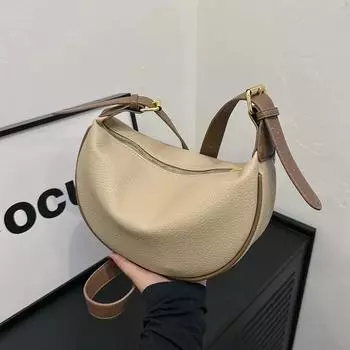 В этом году популярны сумки нишевого дизайна, модные, элегантные и универсальные, осенние женские сумки через плечо