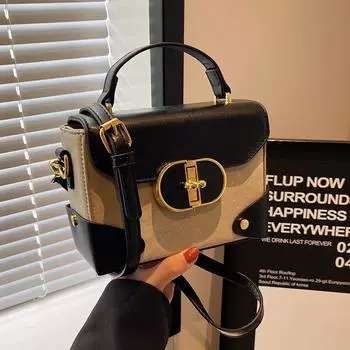 В этом году популярными небольшими сумками являются женская осенне-зимняя универсальная сумка 2024 года в стиле ретро, переносная сумка-мессенджер небольшого размера, квадратная сумка. чёрный