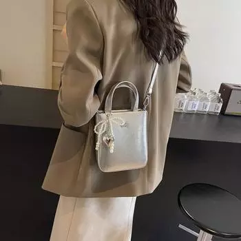 В этом году в тренде популярные повседневные сумки для женщин на осень и зиму 2024 года, новые модные сумки через плечо и переносные сумки-ведра