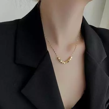 В этом сезоне новое легкое роскошное женское ожерелье с геометрическим блоком из титановой стали и ниши