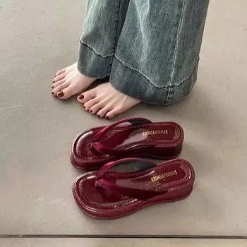 Вьетнамки с толстой подошвой, женская обувь, верхняя одежда 2025 года, летний корейский стиль, однотонные, плоский каблук, пляжные сандалии с клипсой на носке, тапочки 35 чёрный