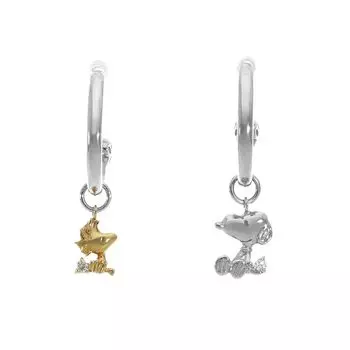 В комплект поставки входят серьги-кольца Snoopy Woodstock Swaying Charm Hoop Earrings 2P Binaural Ladies Official PEANUTS SNOOPY [Shinjuku Ginnokura] серебряный