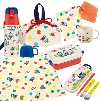 В комплект входит мини-полотенце Skater из 7 предметов из серии «Друзья Томаса», антибактериальный квадратный ланч-бокс 450 мл, трио-сумка для ланча со шнурком, сумка для стакана, бутылка для воды 2WAY и