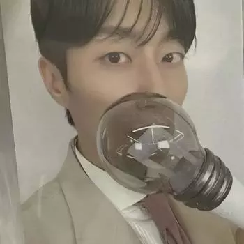 В продаже появились фотокарточки с мастер-классами Юнь Ду-Джуна.