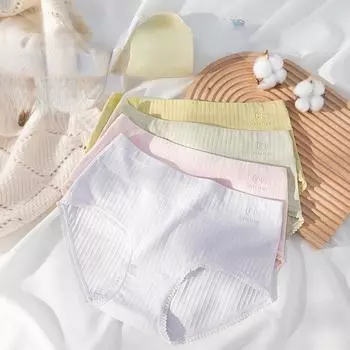В упаковке 4 предмета женского нижнего белья из чистого хлопка. Дышащие и антибактериальные трусы со средней посадкой с принтом для женского нижнего белья. L