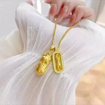 Вэй Сюэ с ожерельем из медного золота, ваджра-пестик Pixiu, инкрустированный бриллиантами кулон, сложенный с легкой роскошной ключичной цепочкой для подруги