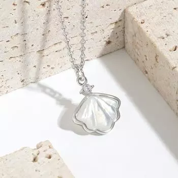 Valentine s Day Gift Niche Design with Diamond Shells for A Lifetime Necklace