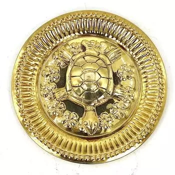 Васту Фэн-шуй латунная черепаха Качуа с металлической пластиной. Изделия ручной работы и декор, подарочные изделия для дома и офиса.