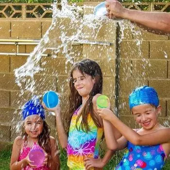 Вечеринка с водяными шарами автоматически поглощает воду при ударе или ударе, идеально подходит для детей, играющих с водой Многоцветные многоразовые водяные шары белый