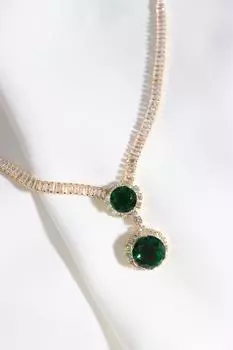 Вечернее платье с зеленым цирконом и ожерельем золотого цвета Vip Su Yolu