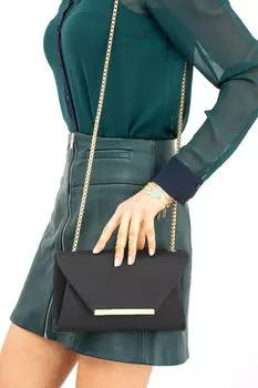 Вечерний клатч на бархатной подкладке Reddington — элегантное плечо из искусственной кожи с трансформируемым ремешком-цепочкой, идеально подходящее для официальных и повседневных нарядов.