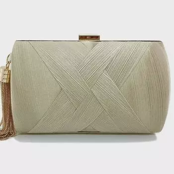 Вечерняя сумка-клатч с металлической тесьмой и кисточками