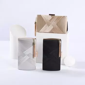 Вечерняя сумочка из шелковистого атласа с кисточками и цепочкой 19*6*11cm чёрный