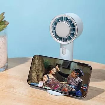 Вентилятор Полупроводниковый небольшой вентилятор Ручной небольшой вентилятор Мини-вентилятор Холодный компресс Вентилятор