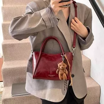 Versatile Hand Bucket Bag Winter Retro Fashion Shoulder Bag Premium Versatile Tote Bag красный