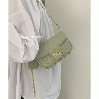 Versatile ins messenger bag women s summer 2024 new trendy diamond chain bag small fragrant wind small square bag shoulder small bag