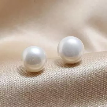 Versatile simple natural mother shell pearl earrings fashion temperament zircon stud earrings light luxury earrings ear jewelry women