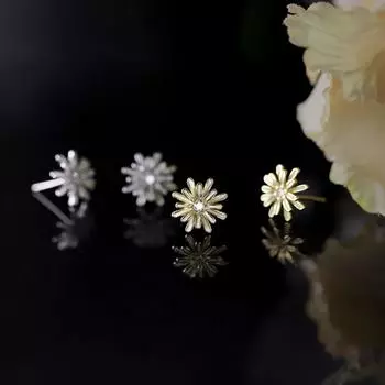 Versatile Small Daisy Stud Earrings Simplicity Sun Flower Earrings Female Flower Earrings Women серебряный