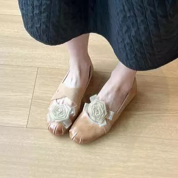 Версия из овчины~ Ретро сказочный стиль крестообразный ремешок неглубокий вырез одинарные туфли литературный стиль круглый носок одна педаль туфли-балетки с камелией 35
