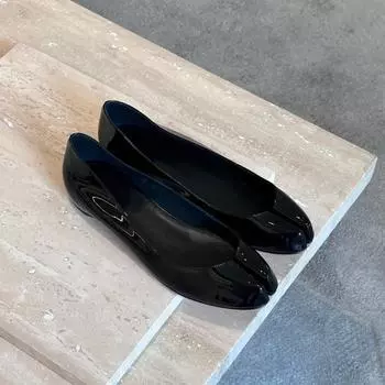 Версия из овчины~ Весенние ретро туфли на плоской подошве с раздвоенным носком, женские новые туфли из свиной кожи, подковы, неглубокое горло, балетки с одной педалью 35 красный