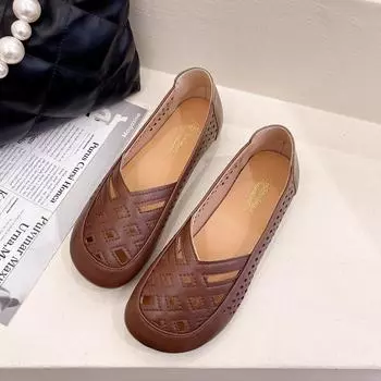 Весенне-летние туфли для мам среднего и пожилого возраста, женские туфли на плоской подошве с отверстиями 35 чёрный