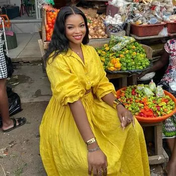 Весенне-летняя новая женская одежда рубашка с рукавами пять четвертей юбка с большим маятником костюм из двух частей для женщин S жёлтый