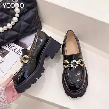 Весенне-летняя женская черно-белая кожаная модная повседневная обувь с металлическими украшениями 40 белый