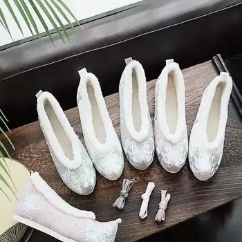 Весенне-осенняя обувь Hanfu, одинарные туфли, тканевые туфли в древнем стиле с вышивкой лотоса 35
