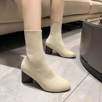 Весенние ботинки-носки. Осенняя обувь. Женские повседневные однотонные ботильоны без шнуровки. Модная вечерняя обувь с круглым носком на высоком квадратном каблуке. 35 чёрный