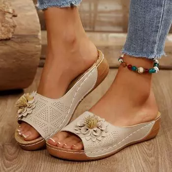 Весенние и летние новые женские туфли больших размеров с покатыми каблуками и открытыми носками, с цветочным декором, однотонные пляжные тапочки 36 чёрный