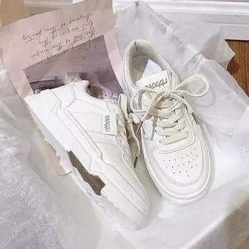 Весенние и осенние универсальные маленькие белые туфли женские туфли на толстой подошве новые нишевые туфли для отдыха и спорта 35