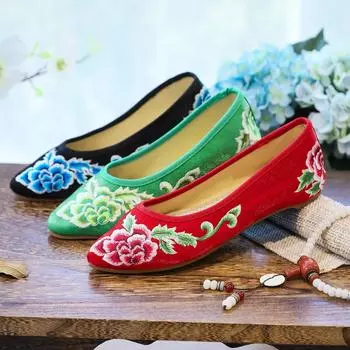 Весенние и осенние вышитые мюли: Женские повседневные туфли без застежек с острым носком 40