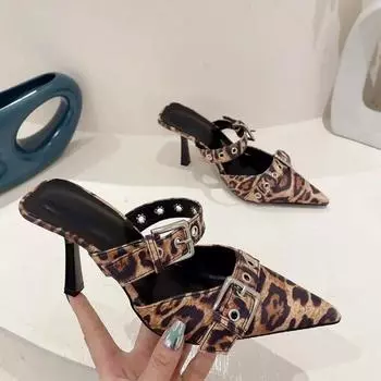 Весенние леопардовые модельные сандалии, женские пикантные шлепанцы с острым носком, 2024, шлепанцы на высоком каблуке, новые туфли-лодочки с открытой пяткой, шлепанцы 35 серебряный