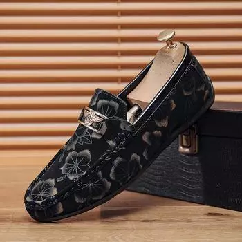 Весенние новые мужские мокасины с низким верхом, облегающие мужские повседневные туфли, модные универсальные мокасины с одной педалью 39