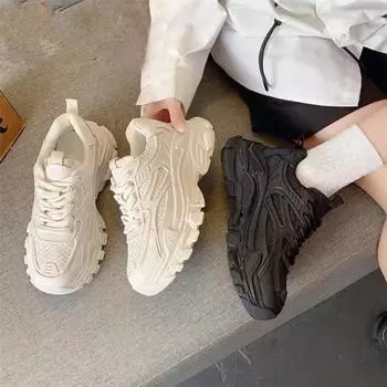 Весенние новые спортивные туфли на толстой подошве для студентов, увеличивающие рост, повседневные туфли на шнуровке 35 чёрный