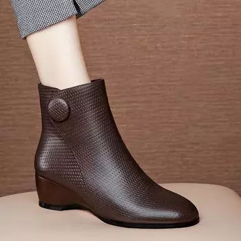 Весенние, осенние и зимние кожаные ботинки для мам на танкетке с мягкой боковой молнией, короткие ботинки с круглым носком и мягкой подошвой, женская обувь 34 коричневый
