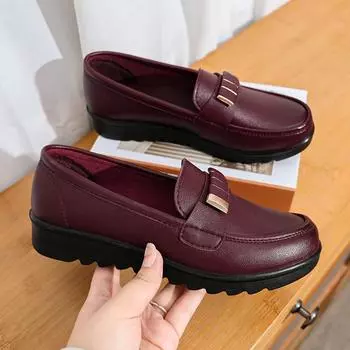 Весенние туфли на мягкой подошве для мам Черные однобортные туфли из кожи Нескользящие повседневные удобные туфли на плоской подошве для женщин среднего возраста Женская обувь 35 чёрный