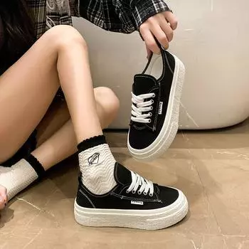 Весенние женские парусиновые туфли небольшого размера 2024 года, летние новые повседневные удобные универсальные кроссовки с толстой подошвой, женские 35 чёрный