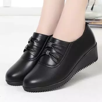 Весенние женские повседневные удобные кожаные туфли на танкетке с мягкой подошвой 41 чёрный