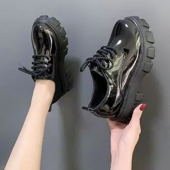 Весенние женские туфли-лодочки из черной лакированной кожи с толстой подошвой в британском стиле, повседневные удобные туфли на платформе со шнуровкой 35 чёрный